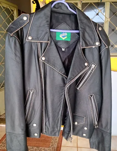 Jaqueta masculina de couro legítimo zipada 