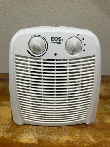 Aquecedor elétrico portátil aquece, ventila e desumidifica