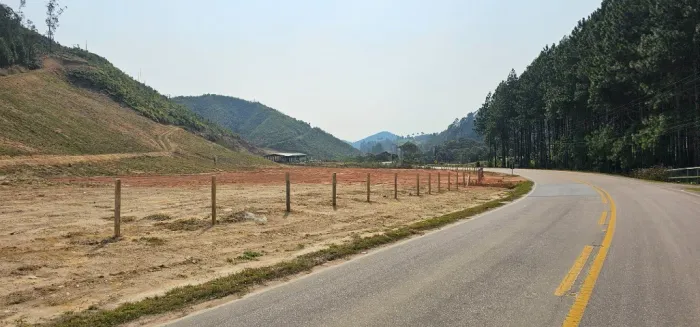 Terreno com 30.000m² de frente para o asfalto em Rancho Queimado