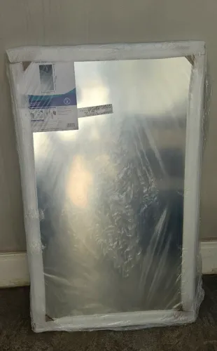 Espelho<br>R$200,00<br>Tamanho 0,85cm x0,50cm<br>Vidro 5mm