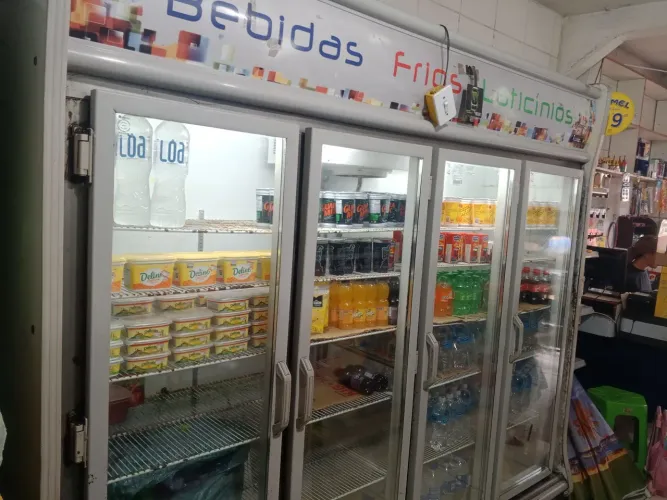 Balcão de frios 4 portas
