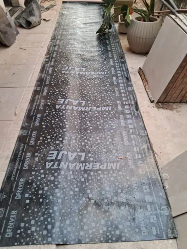 Manta Asfáltica 4mm DENVER 4,70m x 1m