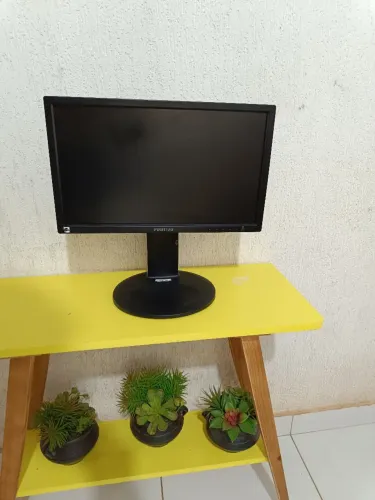 Monitor de 19 polegadas retrátil