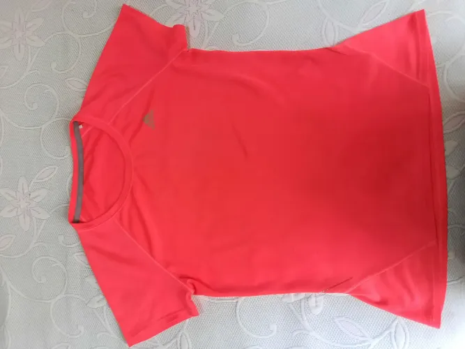 Camiseta Adidas original tam p