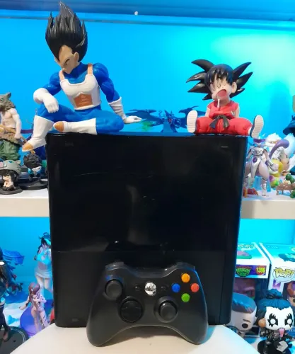 Xbox 360 Desb. Com 40 jogos