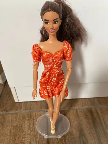 Barbie fashionista articulada, não aceito oferta.