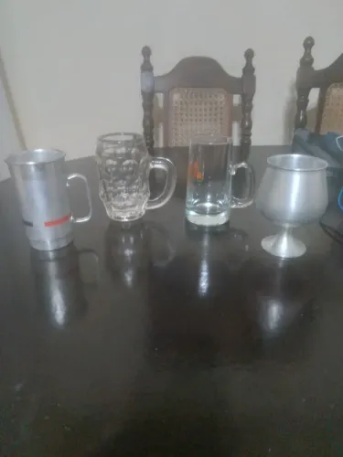 Conjunto de Canecas de Chopp e Copos Térmicos