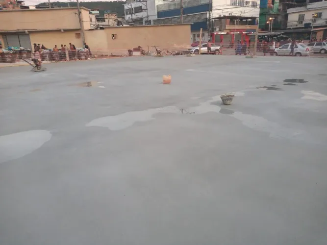Piso polido de concreto usi ado