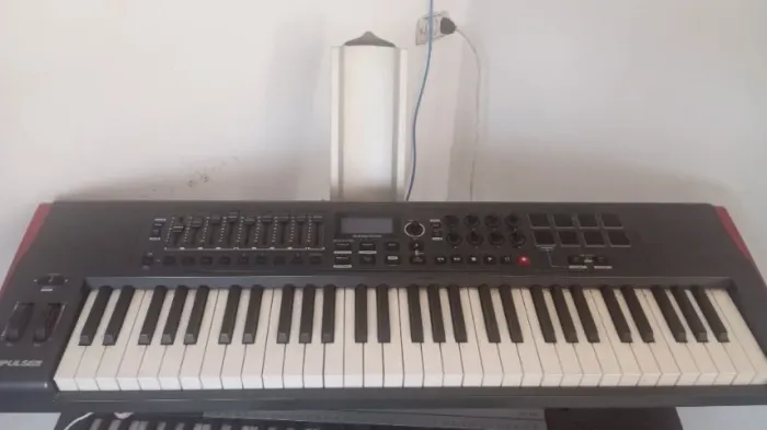 Teclado novation impulse 61