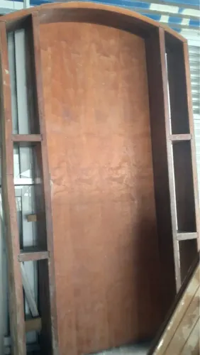 Porta com portal em excelente estado! 