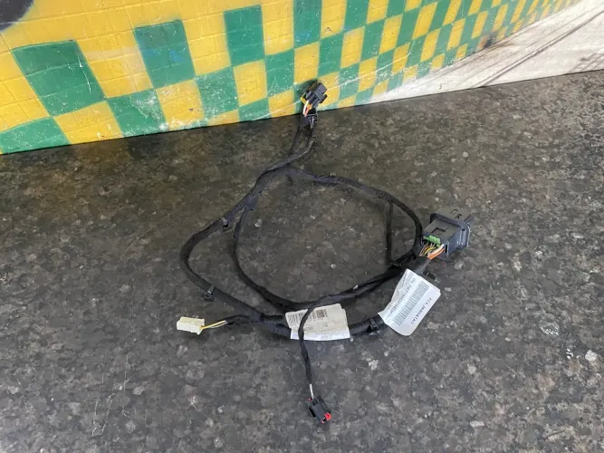 Instalação porta traseira direita fiat fastback audace 2023 522194530
