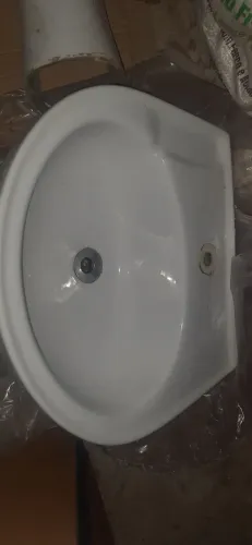 Cuba de cerâmica para banheiro