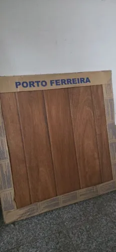 Vendo caixa de piso. Na caixa