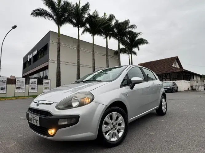 Fiat Punto Attractive Italia 1.4 F.flex 8V 5P 2013