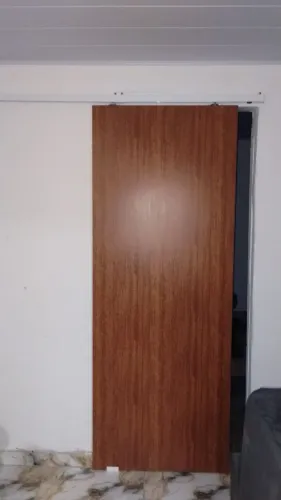 Porta de quarto + Trilho de corre