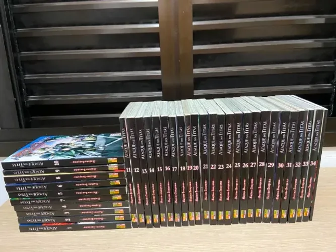 Coleção completa Shingeki no Kyojin, Attack on Titan