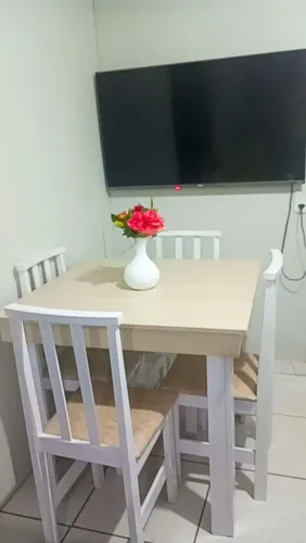 MESA 4 CADEIRAS NOVO