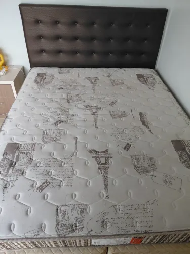 Vende-se Cama Casal Queen Ecoflex com cabeceira