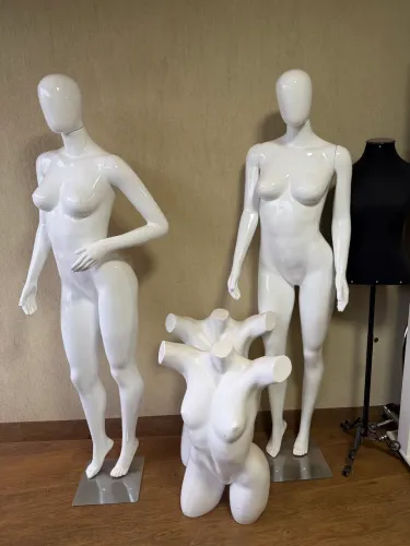 Manequins, Cabides , araras 