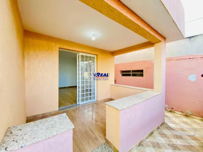 Excelente casa para locação no Bairro Brasil Industrial!