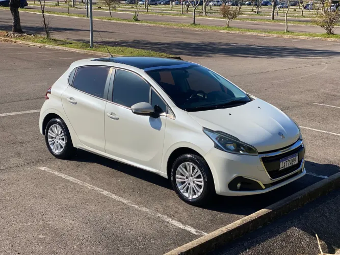 Peugeot 208 Allure 1.2 Flex 12V 5P Mec. 2017