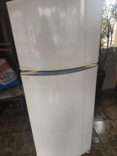Geladeira Consul CRM45AB