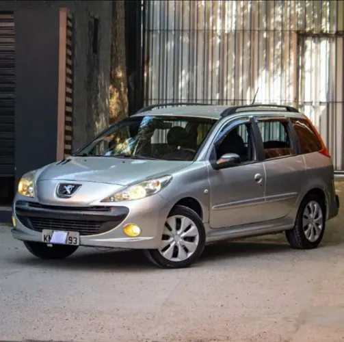 Peugeot 207 SW XR Sport 1.4 Flex 8V 5P 2010