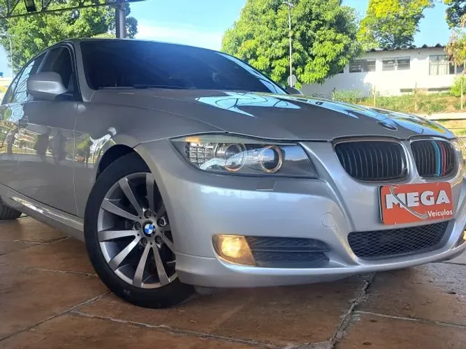BMW 320I 320i 2011