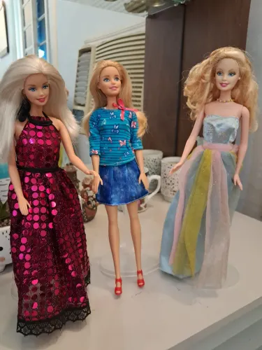Trio barbies originais blond...