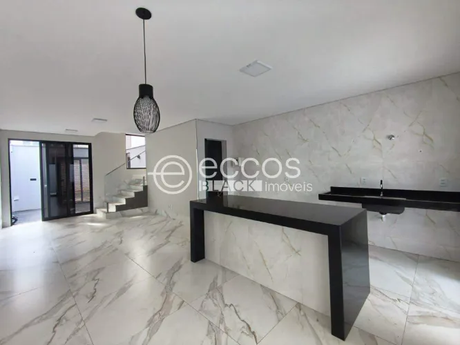 Casa para aluguel, 2 quartos, 2 suítes, 1 vaga, Portal do Vale - Uberlândia/MG