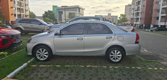 Toyota Etios X Plus Sedan 1.5 Flex 16V 4P Mec. 2019