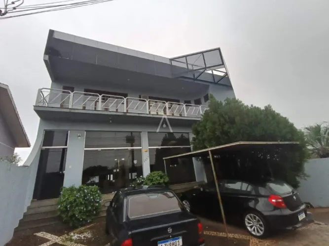 SALA COMERCIAL COM SUB-SOLO PARA LOCAÇÃO EM CASCAVEL PR
