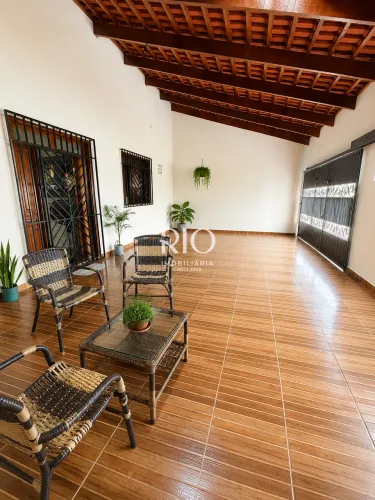 Casa com 3 suítes à venda, por R$375.000 - bairro São Francisco - Rio Branco/AC