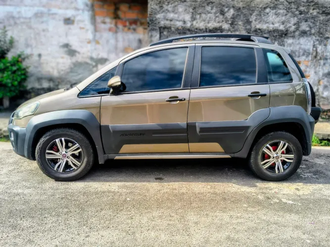Fiat Idea Adv./ Adv.lock.dualogic 1.8 Flex 5P 2011