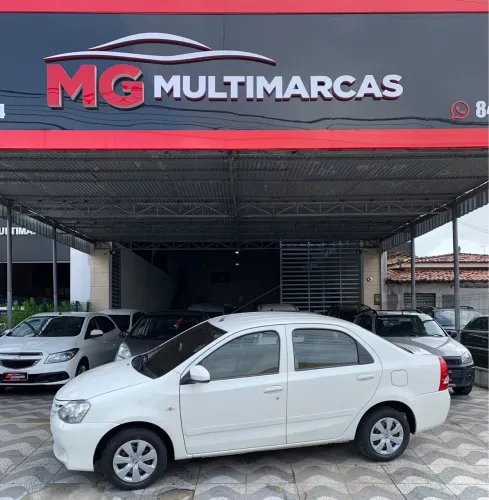 Toyota Etios X Sedan 1.5 Flex 16V 4P Mec. 2015