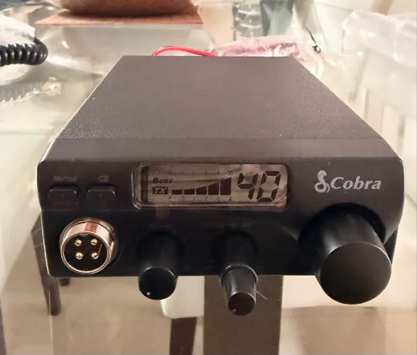 Comunicador amador Rádio PX Cobra 