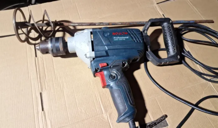 Furadeira industrial 1600 re Bosch 220V 