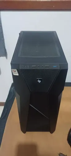 Gabinete com Fonte e placa mãe
