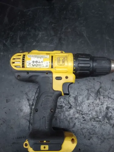 Parafusadeira DeWalt dcd776, apenas a máquina sem bateria e carregador