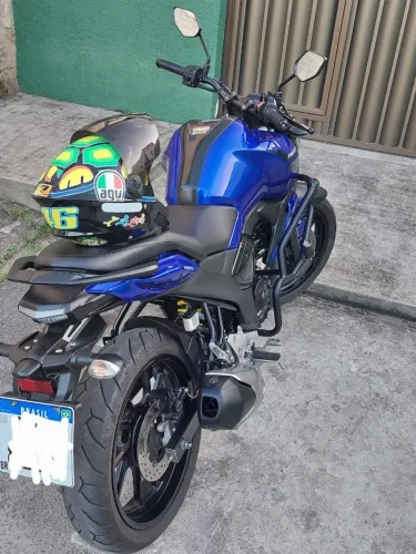 Vendo Yamaha FZ15 ABS ano 2022/2023.
