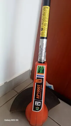 Aparador de grama tramotina AP1000T R$: 200, 00