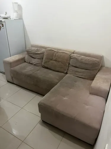 Sofá Retrátil Bege 3 Lugares com Chaise