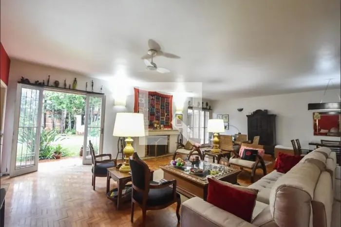 Casa à Venda - Campo Belo, 3 Quartos, 400 m2