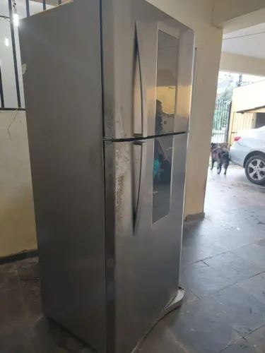 Vendo geladeira com defeito
