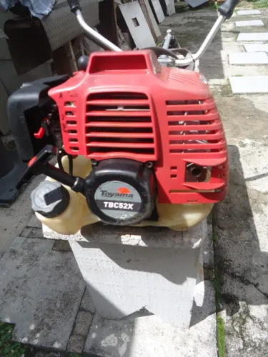 Roçadeira Toyama 52 CC.