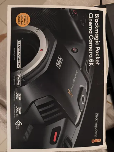 Blackmagic Pocket Cinema 6k - SEMI NOVA