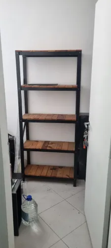 Vendo estante de madeira