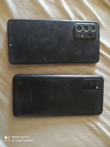 Celular com avarias