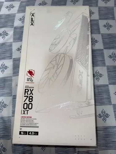 Placa De Video AMD Radeon RX 7800 XT 16GB XFX Magnetic Air White