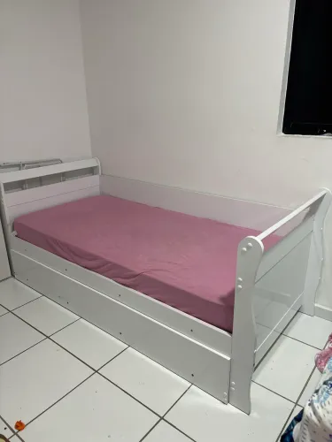 Cama solteiro com auxiliar 